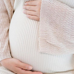 在上海的🇭🇲复杂交通环境里，🆚大型车辆因☂🎛安全规定在路口右📶